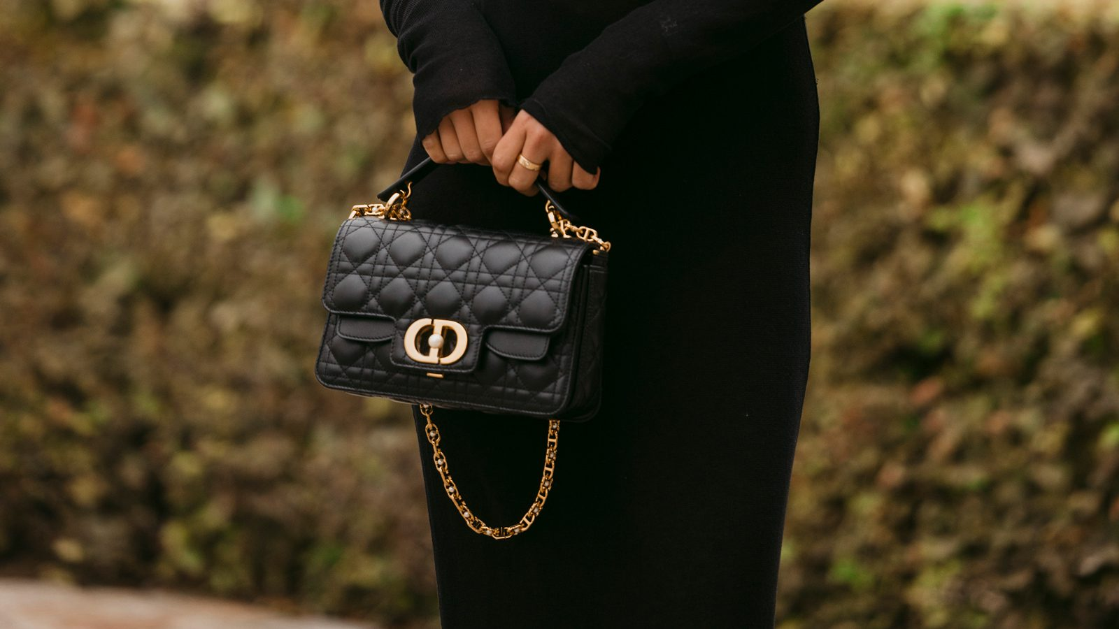 When everyone has it, is it still luxury? The smart money may be on brands that choose fewer bags, fewer stores, and fewer apologies. When everyone has it, is it still luxury? The smart money may be on brands that choose fewer bags, fewer stores, and fewer apologies.