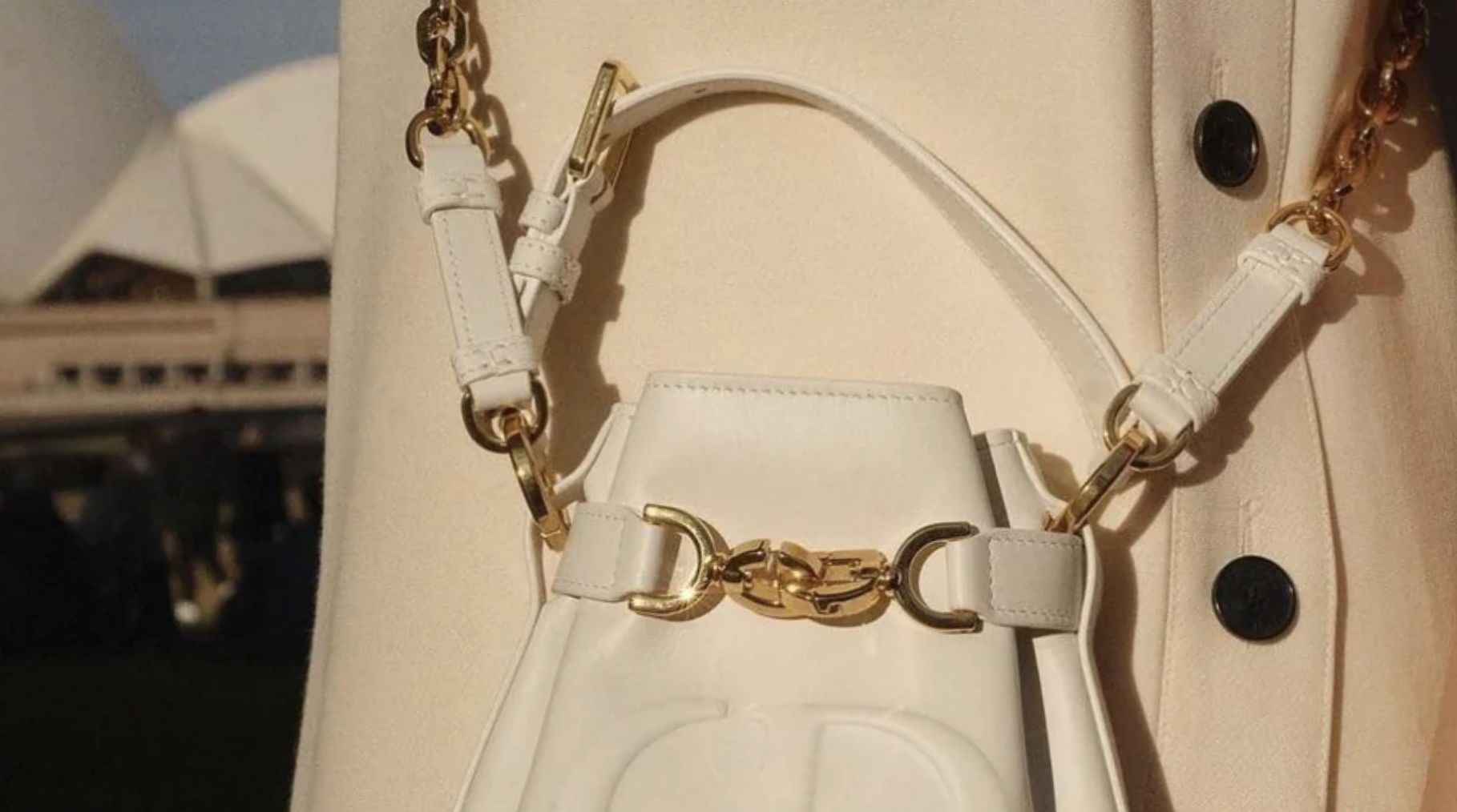 The Dior C’est Bag in crisp white leather — pure sophistication with a luminous finish. The Dior C’est Bag in crisp white leather — pure sophistication with a luminous finish.