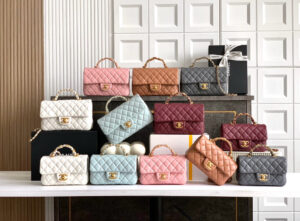 Mini Handy CC Flap Bag. Authentic quality luxury bag crafted in genuine leather comes with authenticity card, dust bag and gift bag. Petite yet powerful, the Caviar Quilted Mini Handy CC Flap embodies timeless sophistication. Crafted from signature caviar leather with classic diamond quilting, this bag exudes refined elegance in every stitch. The design features a structured top handle and a leather-threaded chain strap, offering versatile styling from hand-carry to crossbody. Gold-plated CC details and the signature turn-lock closure add the perfect touch of luxury. Inside, a sleek leather interior with both zipper and patch pockets ensures your essentials stay beautifully organized. Compact, iconic, and unmistakably *ANEL — this is the ultimate statement in modern classic style.